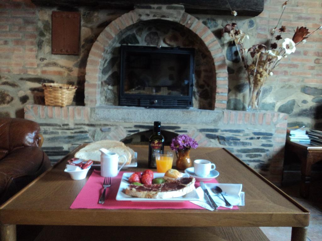 Hostal Rural Molino Del Bombo Aracena Bagian luar foto