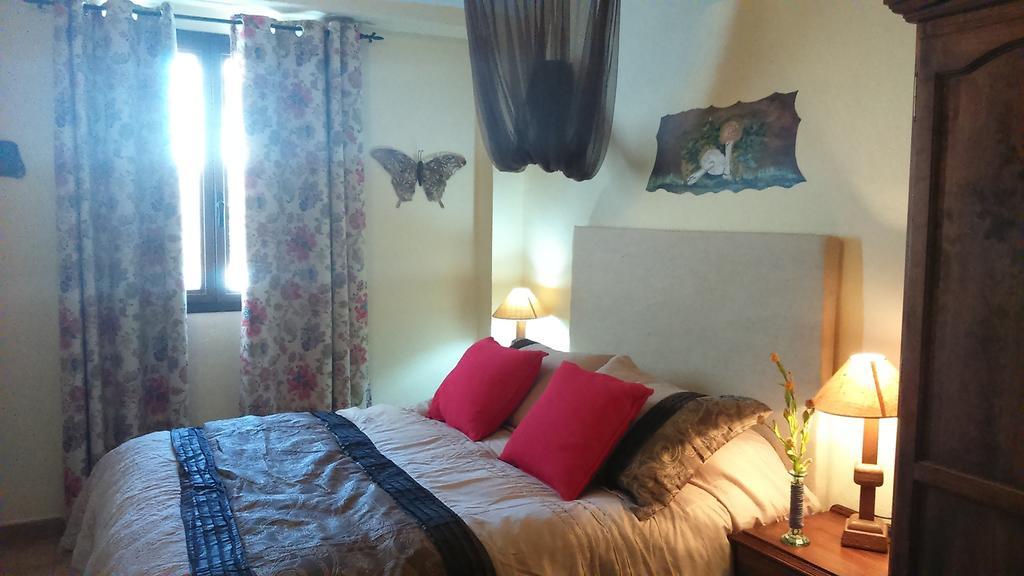 Hostal Rural Molino Del Bombo Aracena Ruang foto