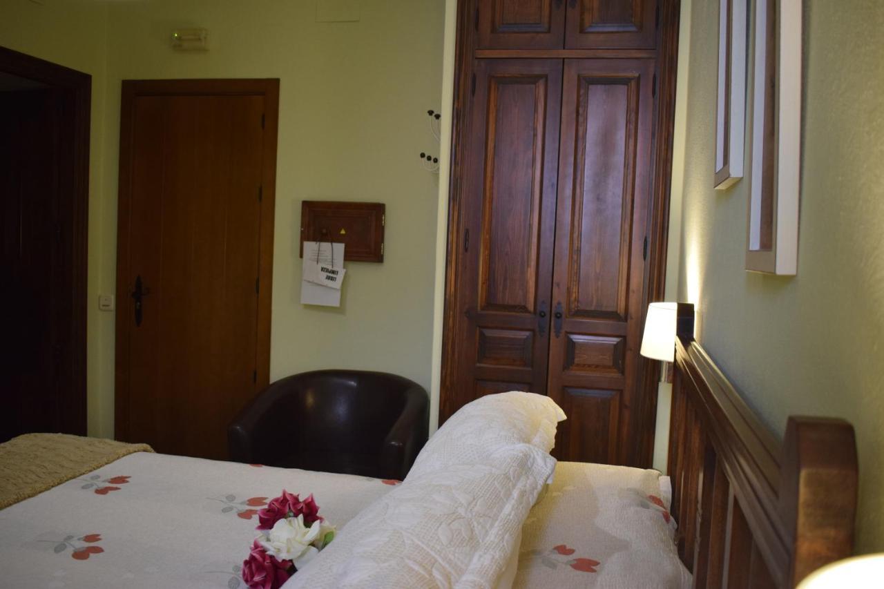Hostal Rural Molino Del Bombo Aracena Bagian luar foto