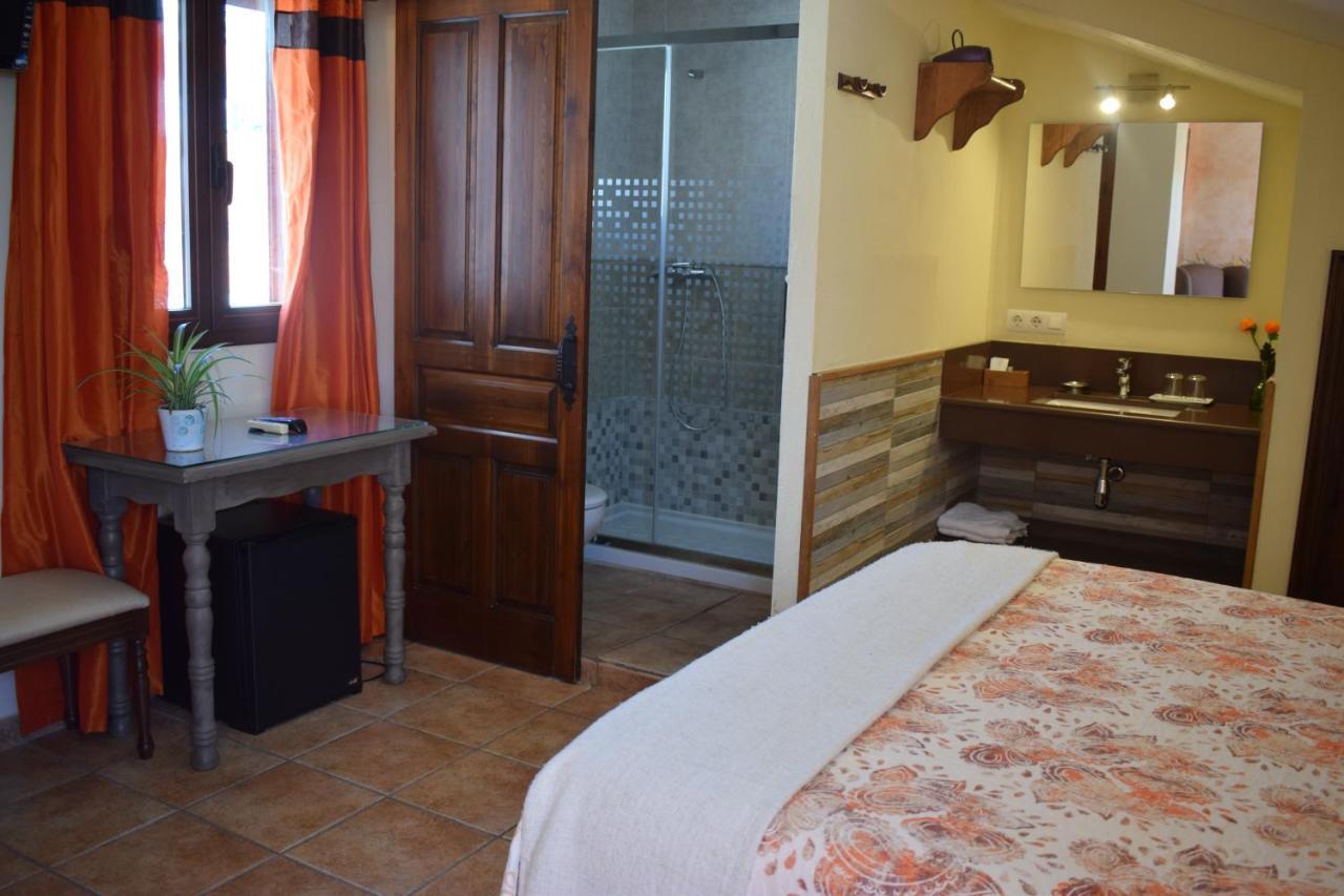 Hostal Rural Molino Del Bombo Aracena Bagian luar foto
